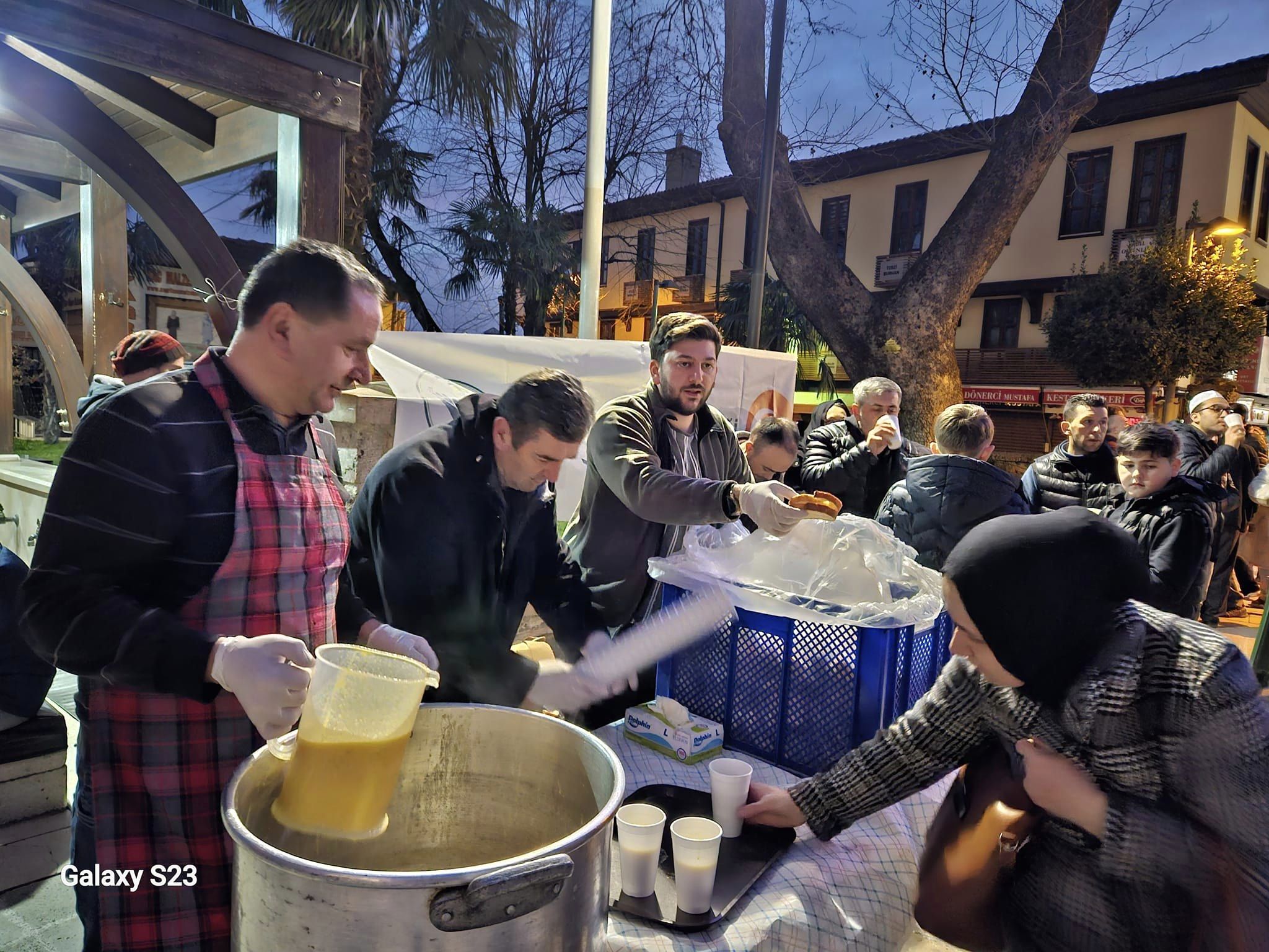 Ulu Camide Sabah Çorbası
